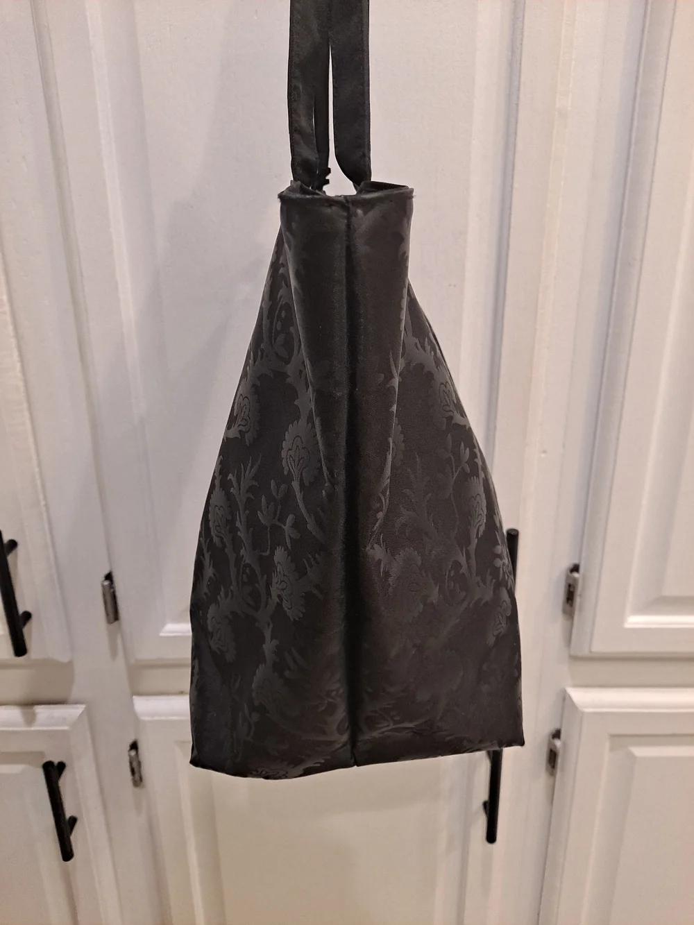 High Museum Of Art Atlanta Black Damask Floral Satin Nylon Tote Gold Medallion